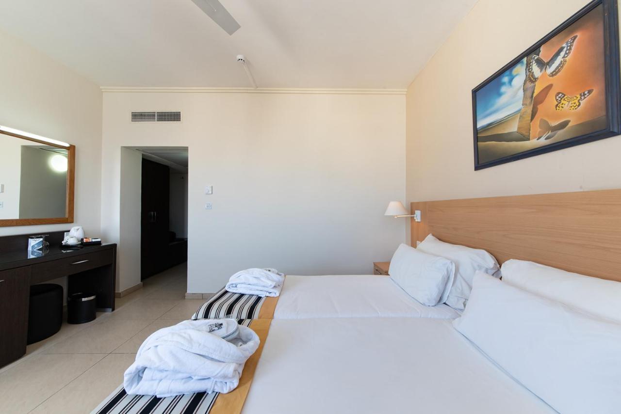 The Preluna 4*